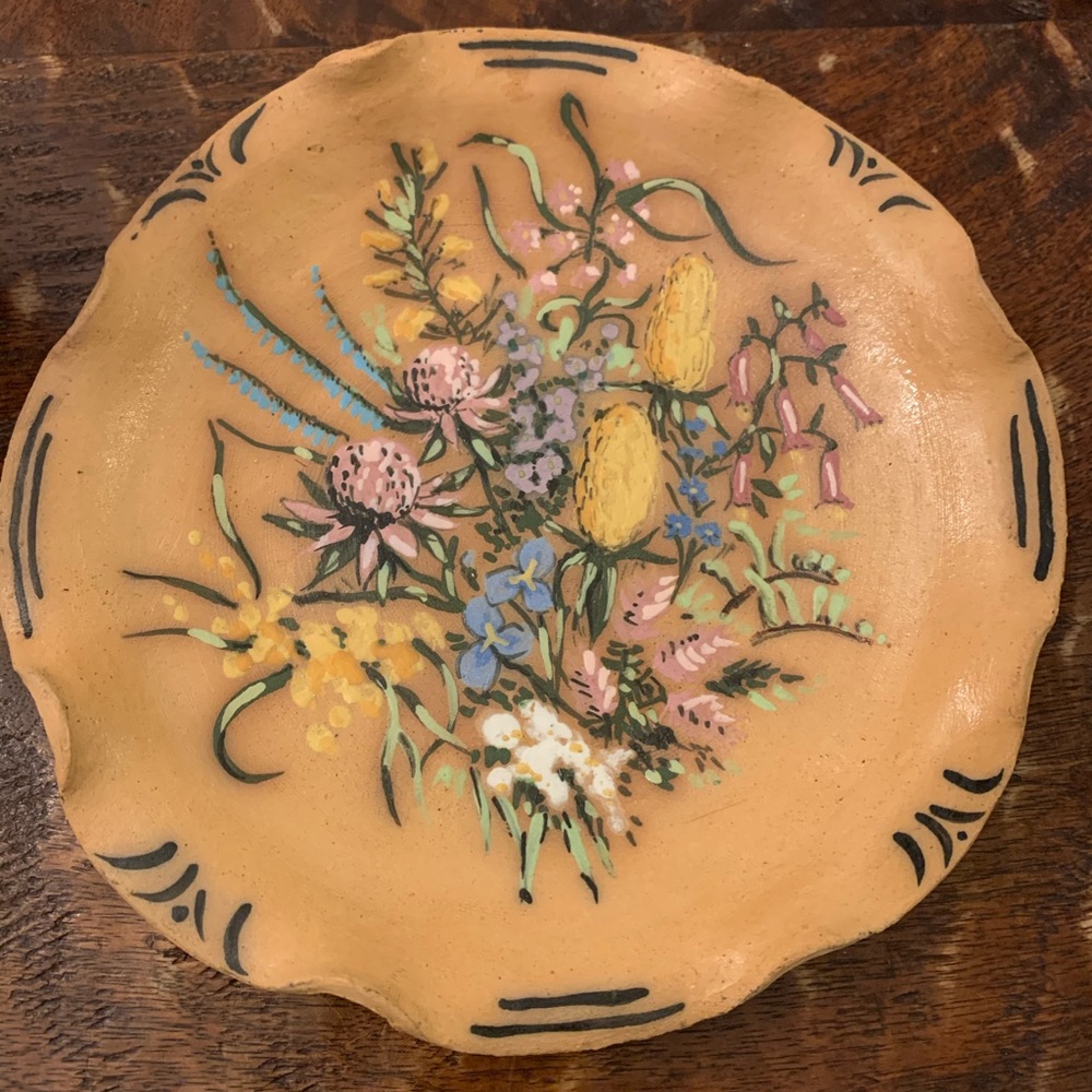 Australian Pottery decorative plate
